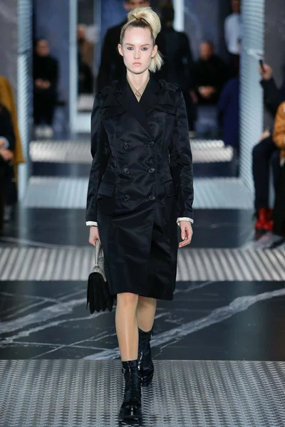 Look 46